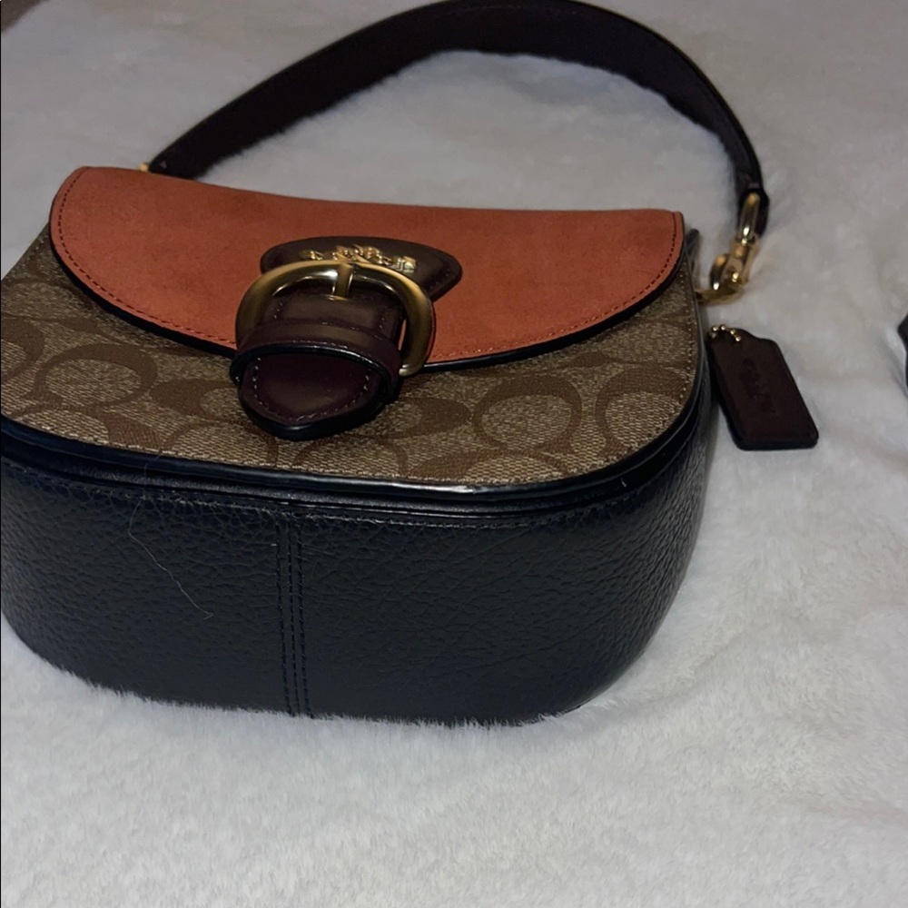 COACH Kleo 17- Rust suede w/ Brown signature print, convertible Bag - Picture 4 of 8